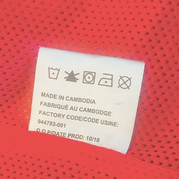 Woods Canatite Hooded Rain Jacket in Purple with Fuschia Lining - Size S - Picture 13 of 14